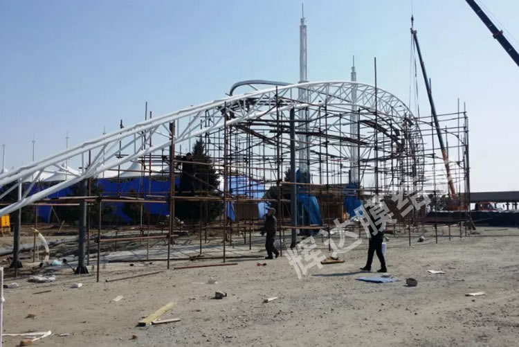 ����������ˮ��԰Ĥ�ṹ�������