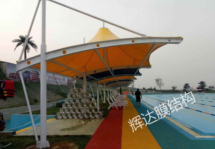 ������Ӿ������Ĥ�ṹ